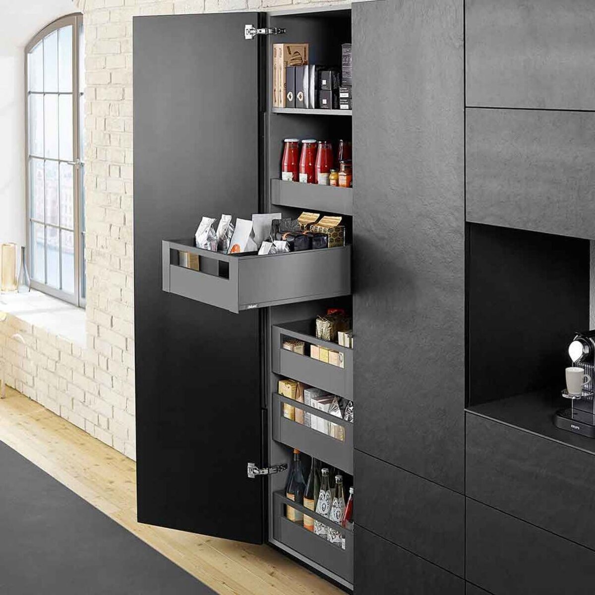 Blum LEGRABOX Space tower